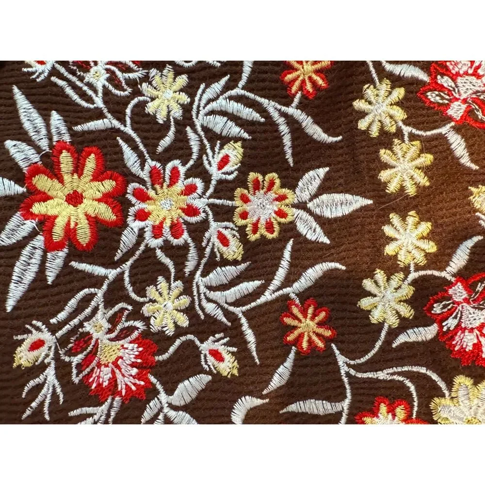 BloomChic Women's Brown Waffle Knit Blouse Floral Embroidery Size 12 - Picture 6 of 9